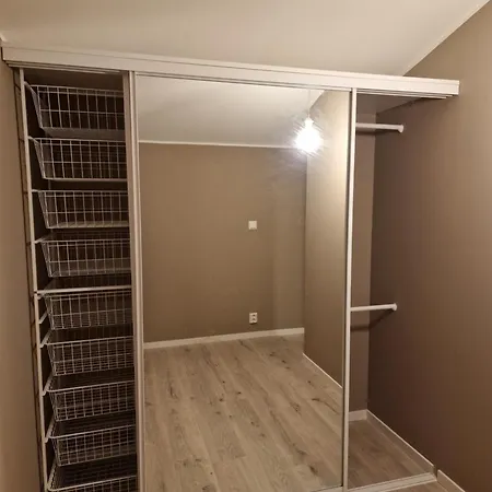 公寓 I Underetasje Eidsvag I Asane 卑爾根