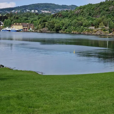 I Underetasje Eidsvag I Asane Апартаменти