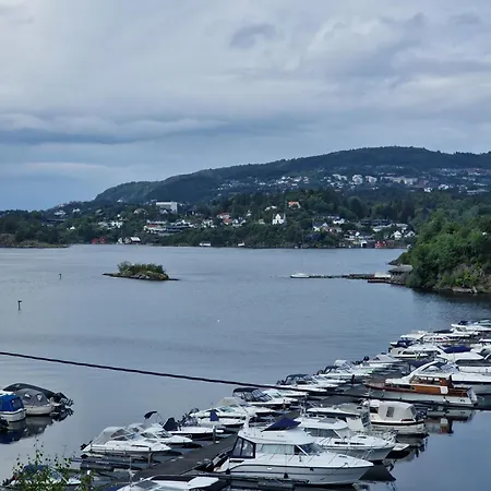 I Underetasje Eidsvag I Asane *