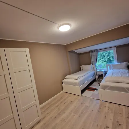 I Underetasje Eidsvag I Asane * Берген