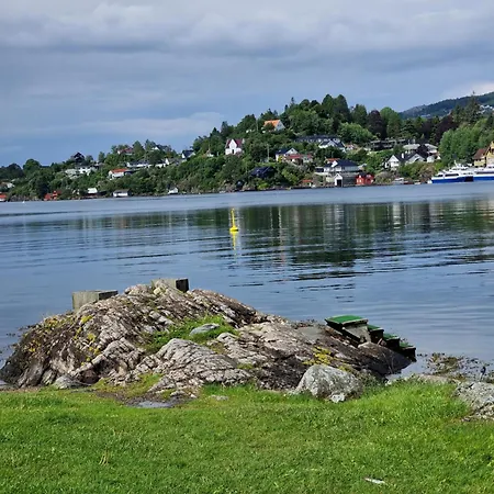 I Underetasje Eidsvag I Asane Берген